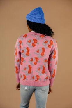 Strawberry Swirl Sweater -Arla Fashion 028A2785