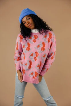 Strawberry Swirl Sweater -Arla Fashion 028A2793