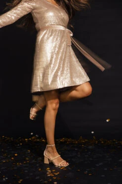 SALT Eleanor Sequin Wrap Dress -Arla Fashion 028A3329