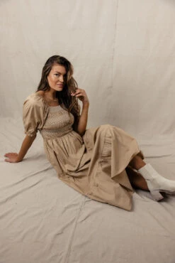 Grayce Square Neck Dress -Arla Fashion 028A4460