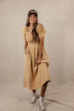 Stars And Butterflies Smocked Midi -Arla Fashion 028A4479