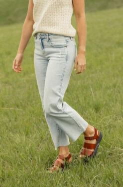 James Mid Rise Straight Jeans 17 James Mid Rise Straight Jeans -Arla Fashion 028A4694