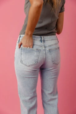 James Mid Rise Straight Jeans 13 James Mid Rise Straight Jeans -Arla Fashion 028A8467