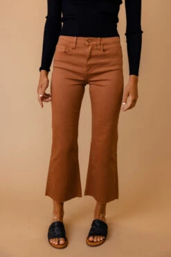 Hyrum High Rise Flare Leg Pants -Arla Fashion 7W4A0044