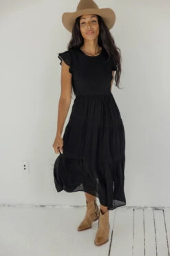 They Shine For You Tiered Midi -Arla Fashion 7W4A0116 8a931f08 e4b8 409d bcf6 3118d143cc5f