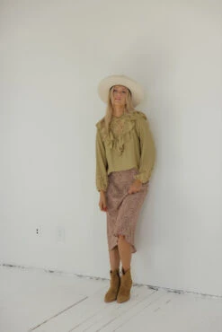 SALT Kensington Ruffle Blouse -Arla Fashion 7W4A0167 2f5a4166 e1ed 4101 81bb b4feb2606144