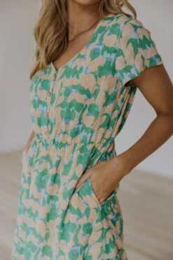 Play My Music Button Dress -Arla Fashion 7W4A0516 54845218 0888 45dc 95f3 13ee3b0e87f9