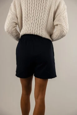 Jerika Raw Edge Shorts 17 Jerika Raw Edge Shorts -Arla Fashion 7W4A0528 e06d1caf dcd3 4fc2 be97 47e704474819