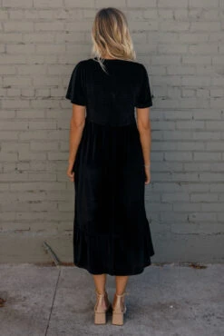 New Moon Flutter Sleeve Velvet Dress -Arla Fashion 7W4A1069 34f0aef5 c4bc 437b 860a 679ba3879d4c