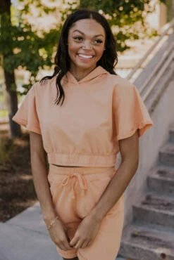 Hit It Out Of The Park Cropped Sweatshirt -Arla Fashion 7W4A1086