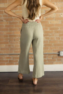 Be Cool My Love Smocked Waist Gauze Pants 10 Be Cool My Love Smocked Waist Gauze Pants -Arla Fashion 7W4A1503