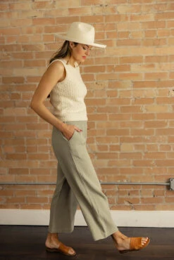 Be Cool My Love Smocked Waist Gauze Pants 13 Be Cool My Love Smocked Waist Gauze Pants -Arla Fashion 7W4A1545