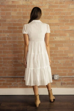 Breathe Again Button Dress -Arla Fashion 7W4A1955 2a46ac99 cfab 432a 8831 35f04afac730