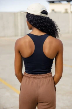 Gravity Longline Tank Top 11 Gravity Longline Tank Top -Arla Fashion 7W4A2287