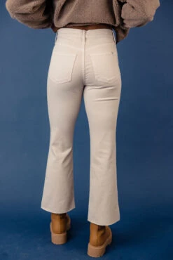 Hyrum High Rise Flare Leg Pants -Arla Fashion 7W4A2450