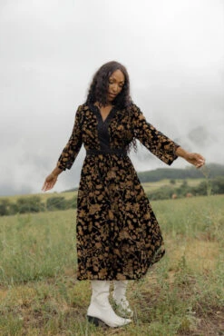 SALT Barrington Hills Floral Burnout Dress 25 SALT Barrington Hills Floral Burnout Dress -Arla Fashion 7W4A2823 65f93a9f 0522 42d7 8e84 ac883e30ee87