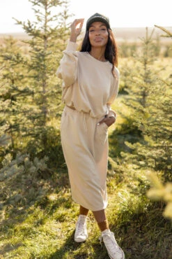 Years Ago French Terry Pullover 17 Years Ago French Terry Pullover -Arla Fashion 7W4A3114 77875472 d8da 4c98 b2c2 7266b33f8968