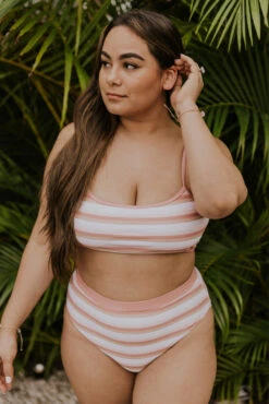 The Sun Kissed Stripe Swim Top -Arla Fashion 7W4A4033
