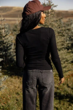 Starry Night Round Neck Long Sleeve -Arla Fashion 7W4A4158 1aeef20c e0af 4b40 8b94 d74419a1a969