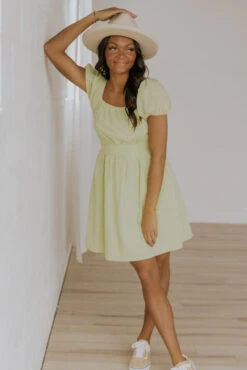 Willow Puff Sleeve Dress -Arla Fashion 7W4A4599 76d3c3c7 fbb2 4549 832d 8278fa444864