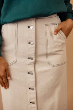 Sit Next To Me Denim Skirt -Arla Fashion 7W4A4739 48a5c43b 2900 40e3 8e4a 5e6cae2a6857