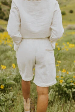 SALT River Oaks High Waisted Shorts -Arla Fashion 7W4A4822 feda1072 a02a 4ed3 bd8e bbbf4a24a299