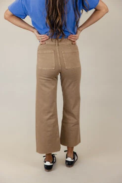 Skyler High Rise Raw Edge Pants -Arla Fashion 7W4A5137 1