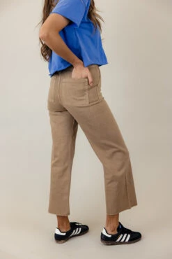 Skyler High Rise Raw Edge Pants -Arla Fashion 7W4A5142