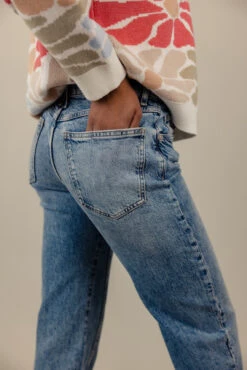 Free People Risk Taker Mid Rise Straight Jeans -Arla Fashion 7W4A5478