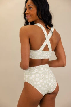 Hazy Daisy Bikini Bottom -Arla Fashion 7W4A5686 e09ff070 5371 4396 add6 71905ae71ca9