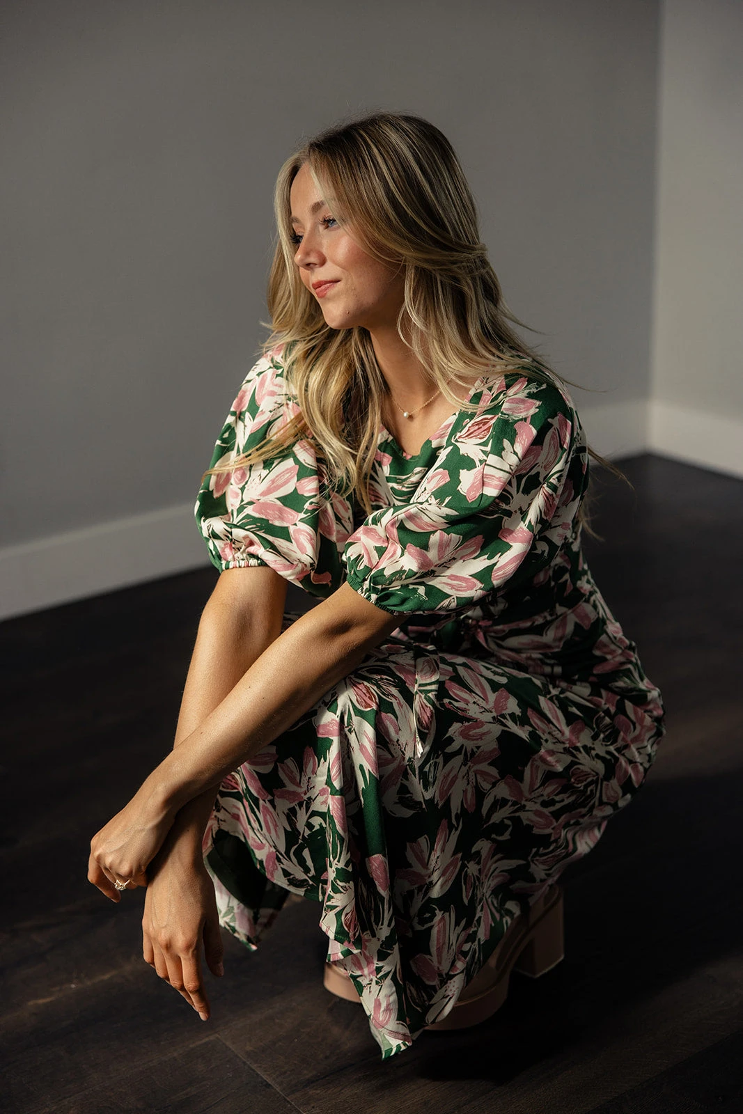 Darby Floral Puff Sleeve Midi 4 Darby Floral Puff Sleeve Midi - Image 2