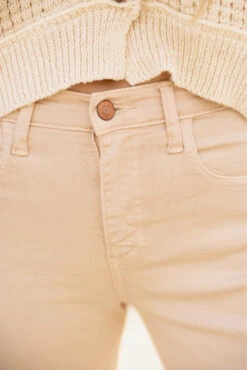 The Archie Flare Leg Pants -Arla Fashion 7W4A5935 606eaa06 fc92 4983 b7a7 cf83e69f604a