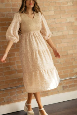 I Hope You Dance Smocked Midi -Arla Fashion 7W4A6112