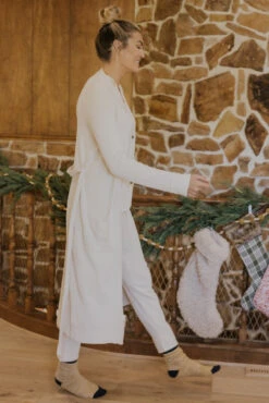 The Gingerbread House Joggers -Arla Fashion 7W4A6783 667b4943 991d 4c1b 93a2 dbbe0e6aabdb