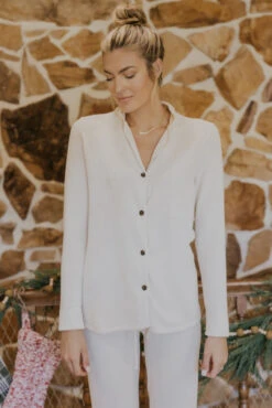 The Gingerbread House Button Up 11 The Gingerbread House Button Up -Arla Fashion 7W4A6803 75427483 6f12 4a8b a97a 1b0db2239470