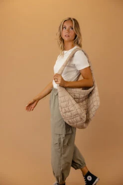 Sadie Solid Tee -Arla Fashion 7W4A6980 9642fed4 0cc7 4697 9d9a 8e0c81d2c81e