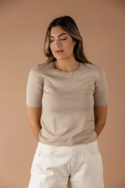 Matty Rolled Edge Tee 11 Matty Rolled Edge Tee -Arla Fashion 7W4A7022