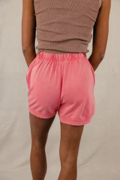 Girl At Home Shorts 11 Girl At Home Shorts -Arla Fashion 7W4A7038 dacce6bb e372 4873 a891 0e214927bcea