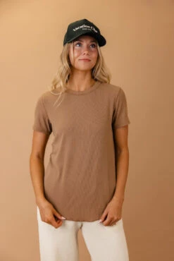 Sadie Solid Tee -Arla Fashion 7W4A7070 82d0998e 606e 40f1 ad2f bbcb78052133