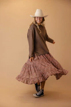 The Abbey Tiered Midi Dress 21 The Abbey Tiered Midi Dress -Arla Fashion 7W4A7217 f58bba6b cccd 424c b87e dff67c2eb500