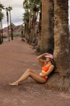 Poppy Cut Back Crop -Arla Fashion 7W4A8238