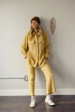 Keonna Textured Pants 11 Keonna Textured Pants -Arla Fashion 7W4A8275 ba7059d3 94df 4d1f b51d 1f820e5f59df