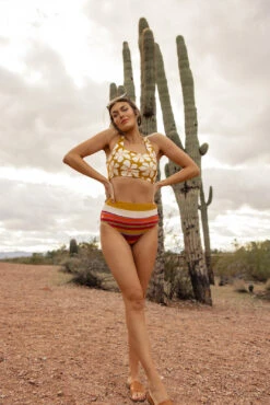 Solis Cross Up Crop 20 Solis Cross Up Crop -Arla Fashion 7W4A8633 02eecd96 4901 4dd3 bb9e d967621d486e