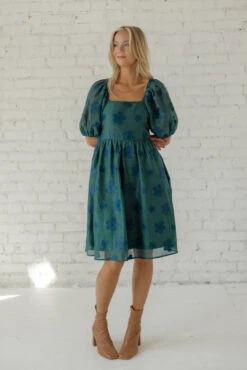 Hope Will Overcome Puff Sleeve Dress -Arla Fashion 7W4A8817 f4f842e7 25e5 4300 a363 f977bf6fcc1a