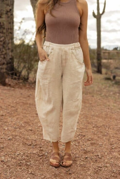 Free People High Road Pull On Barrel Pants 14 Free People High Road Pull On Barrel Pants -Arla Fashion 7W4A8916 bbf50656 63b0 4e6e 962b bbce87273101