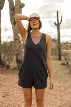 Sierra Sleeveless Romper -Arla Fashion 7W4A9026 0b2cfea3 4082 44d3 953d e5bb63c5f896