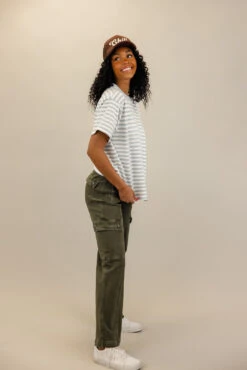 Gary High Rise Cargo Pants -Arla Fashion 7W4A9483 aeb82c58 fe9b 4689 8f75 d9549717aa10