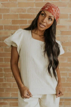 SALT Donatella Puff Sleeve Blouse 18 SALT Donatella Puff Sleeve Blouse -Arla Fashion 7W4A9543