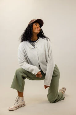 Skyler High Rise Raw Edge Pants -Arla Fashion 7W4A9557 4a5e20be 9f31 4c3d bfa9 96c4ac5044f9