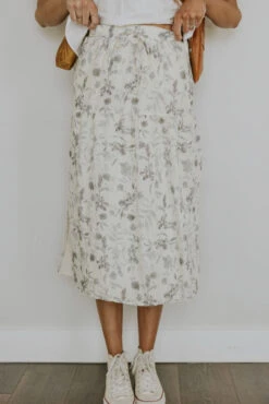 SALT Brookhaven Side Slit Tiered Skirt 15 SALT Brookhaven Side Slit Tiered Skirt -Arla Fashion 7W4A9888